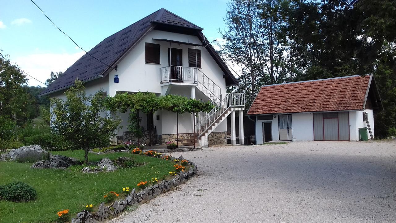 Готель House Luketic Растовача Екстер'єр фото